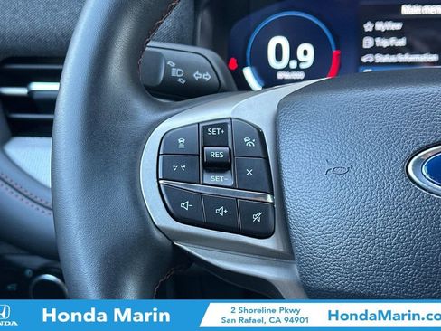 Used 2025 Ford Explorer Active image 31