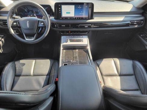 Used 2025 Lincoln Aviator AWD image 11
