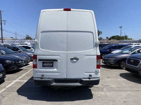 Used 2019 Nissan NV 2500 SV RWD image 9