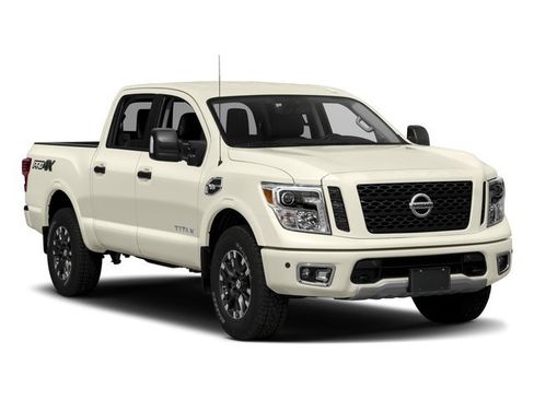 Used 2017 Nissan Titan PRO-4X w/ Pro-4x Convenience Package AWD/4WD image 9