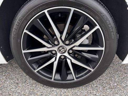 Used 2021 Toyota Camry SE image 39