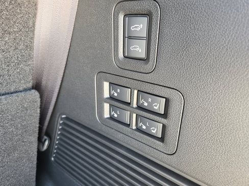 New 2025 Nissan Armada Platinum Reserve image 19