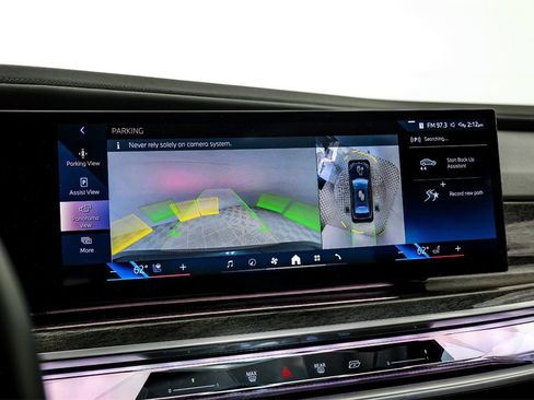 Used 2023 BMW 760i xDrive w/ Executive Package image 20