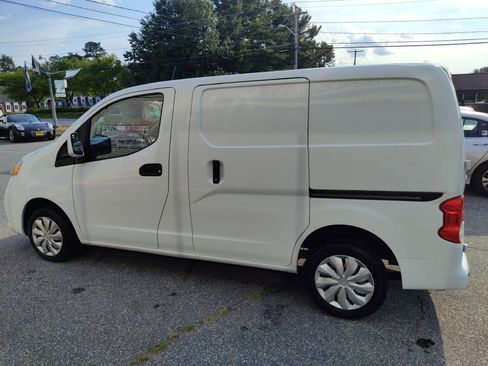 Used 2018 Nissan NV200 SV w/ Navigation Package image 5