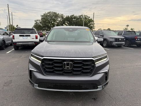 Used 2025 Honda Pilot EX-L image 2
