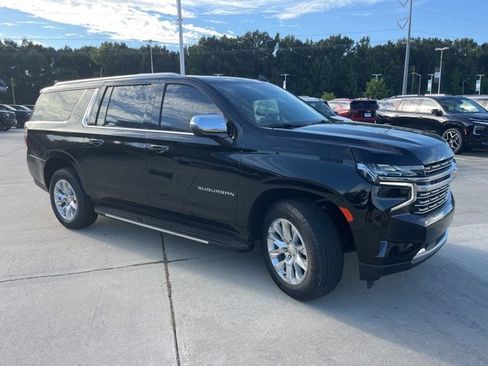 Used 2024 Chevrolet Suburban Premier image 11