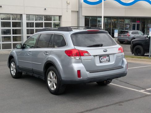 Used 2014 Subaru Outback 2.5i Limited w/ Moonroof Package image 8
