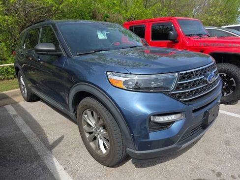 Used 2020 Ford Explorer XLT w/ Equipment Group 202A AWD/4WD image 7