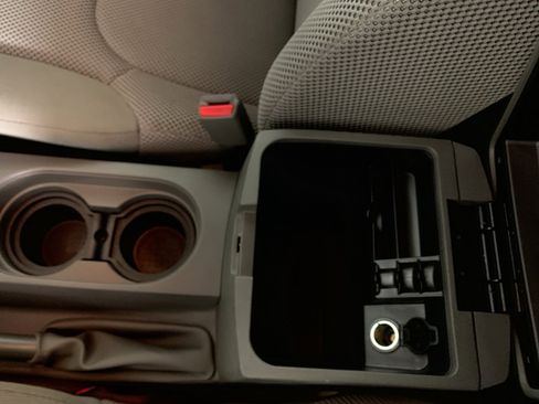 Used 2017 Nissan Frontier SV w/ SV Value Truck Package image 29