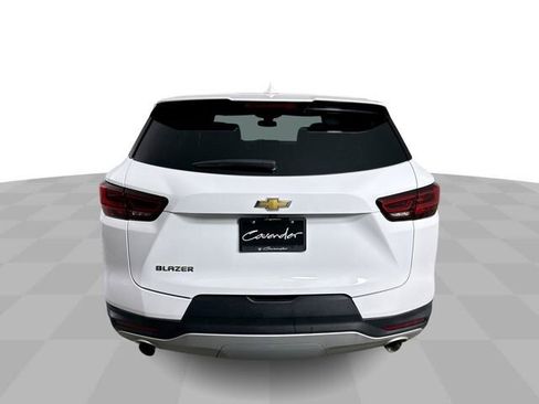 Used 2025 Chevrolet Blazer LT FWD image 7