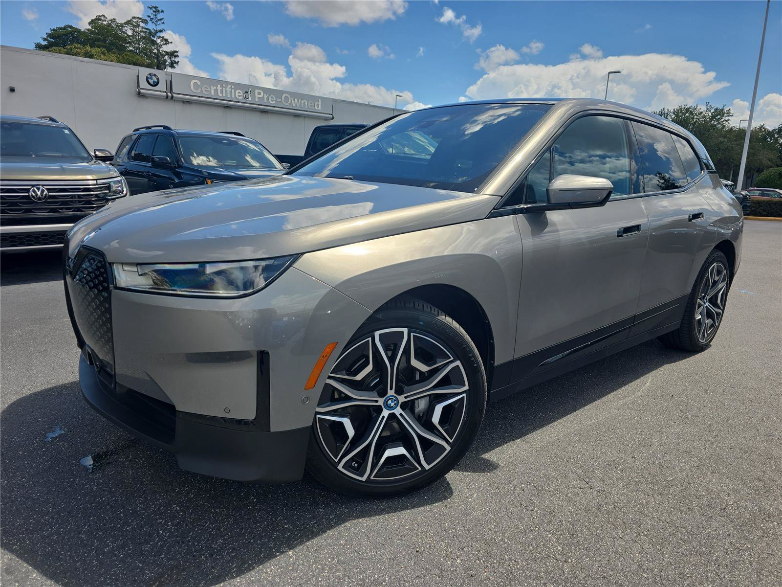 Used 2024 BMW iX xDrive50 AWD/4WD image 26
