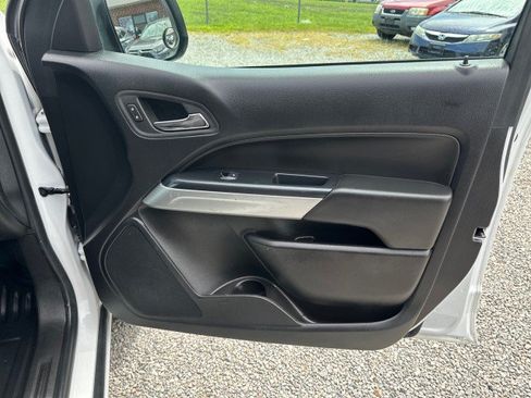 Used 2022 Chevrolet Colorado LT w/ Fleet Safety Package RWD image 27