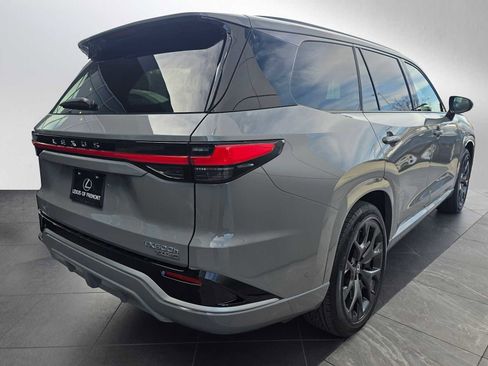 New 2026 Lexus TX 500h AWD image 3