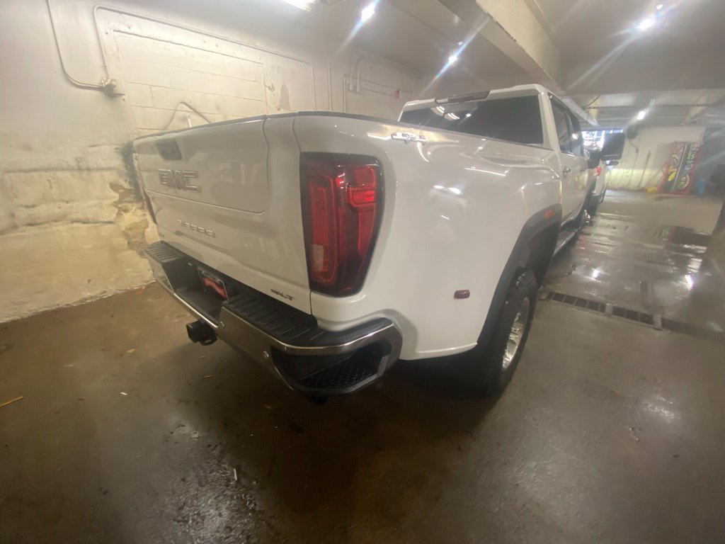 Used 2023 GMC Sierra 3500 SLT w/ SLT Premium Package AWD/4WD image 10