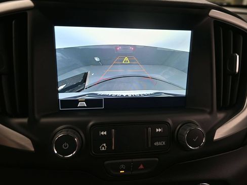 Used 2024 GMC Terrain SLE w/ Driver Convenience Package FWD image 33