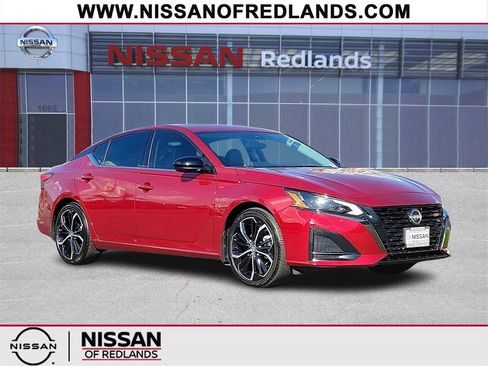 Certified 2023 Nissan Altima 2.5 SR w/ SR Premium Package image 1