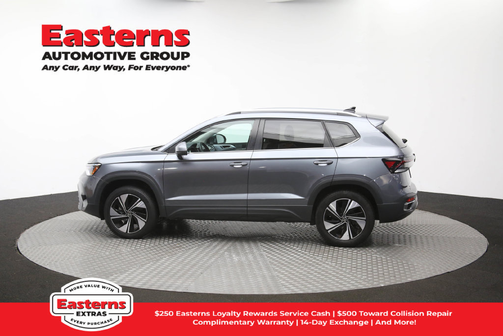 Used 2025 Volkswagen Taos SE AWD/4WD image 60