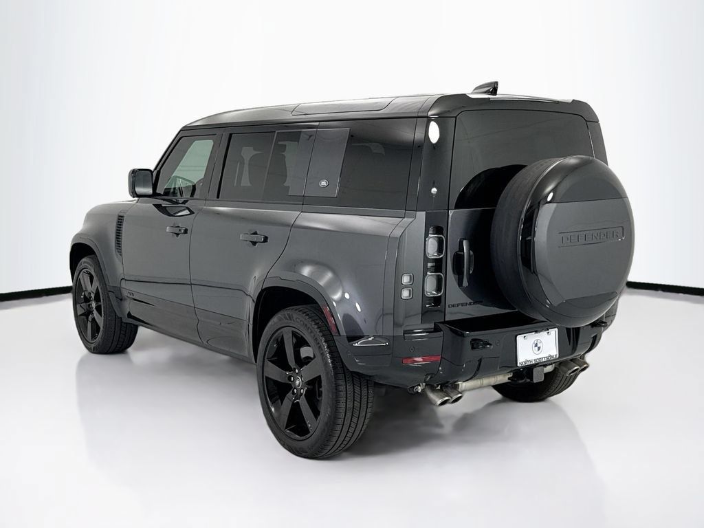 Used 2024 Land Rover Defender 110 V8 AWD/4WD image 7