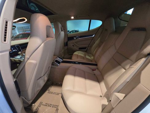 Used 2011 Porsche Panamera RWD image 18