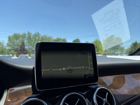 Used 2016 Mercedes-Benz CLA 250 image 35