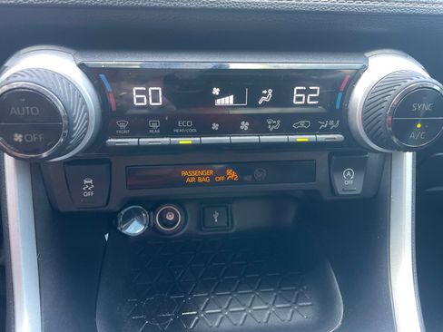 Used 2021 Toyota RAV4 XLE image 23