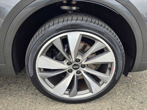 Used 2023 Audi SQ5 Premium Plus w/ Premium Plus Package image 9