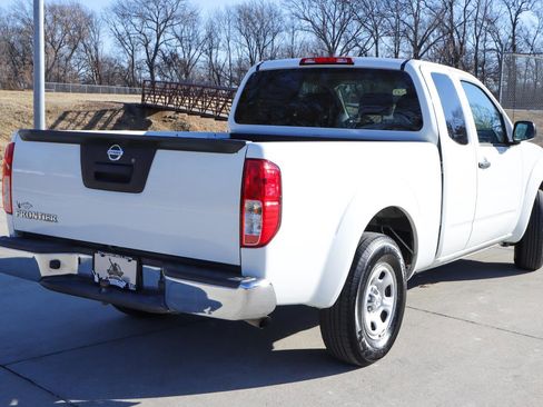 Used 2016 Nissan Frontier S image 10