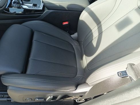 Used 2024 BMW X3 xDrive30i w/ Premium Package w/ZPA image 6