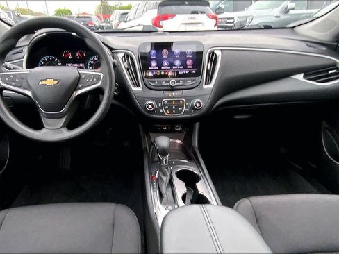 Used 2022 Chevrolet Malibu LT FWD image 15