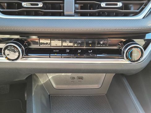 New 2026 Chevrolet Equinox LT w/ Safety and Technology Package image 19