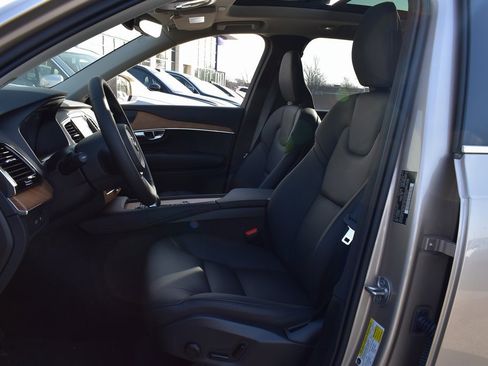 New 2025 Volvo XC90 T8 Plus w/ Protection Package Premier image 13