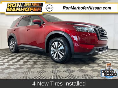 Used 2023 Nissan Pathfinder SL w/ Black Appearance Package