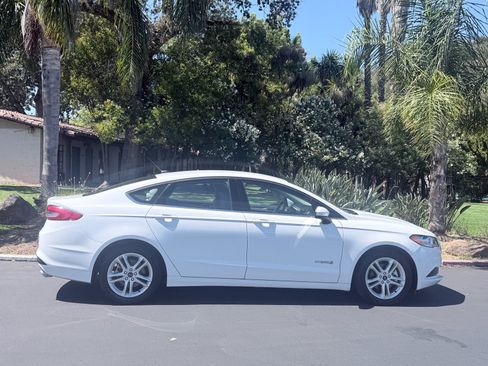 Used 2018 Ford Fusion S FWD image 6