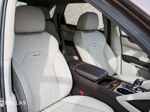 Used 2024 Bentley Bentayga Azure image 42