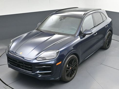 Used 2026 Porsche Cayenne GTS image 44