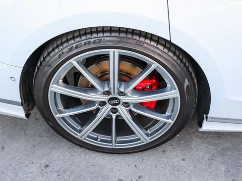 Used 2022 Audi S8 AWD/4WD image 12