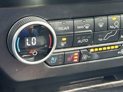 Used 2021 Ford Expedition Max Limited image 34