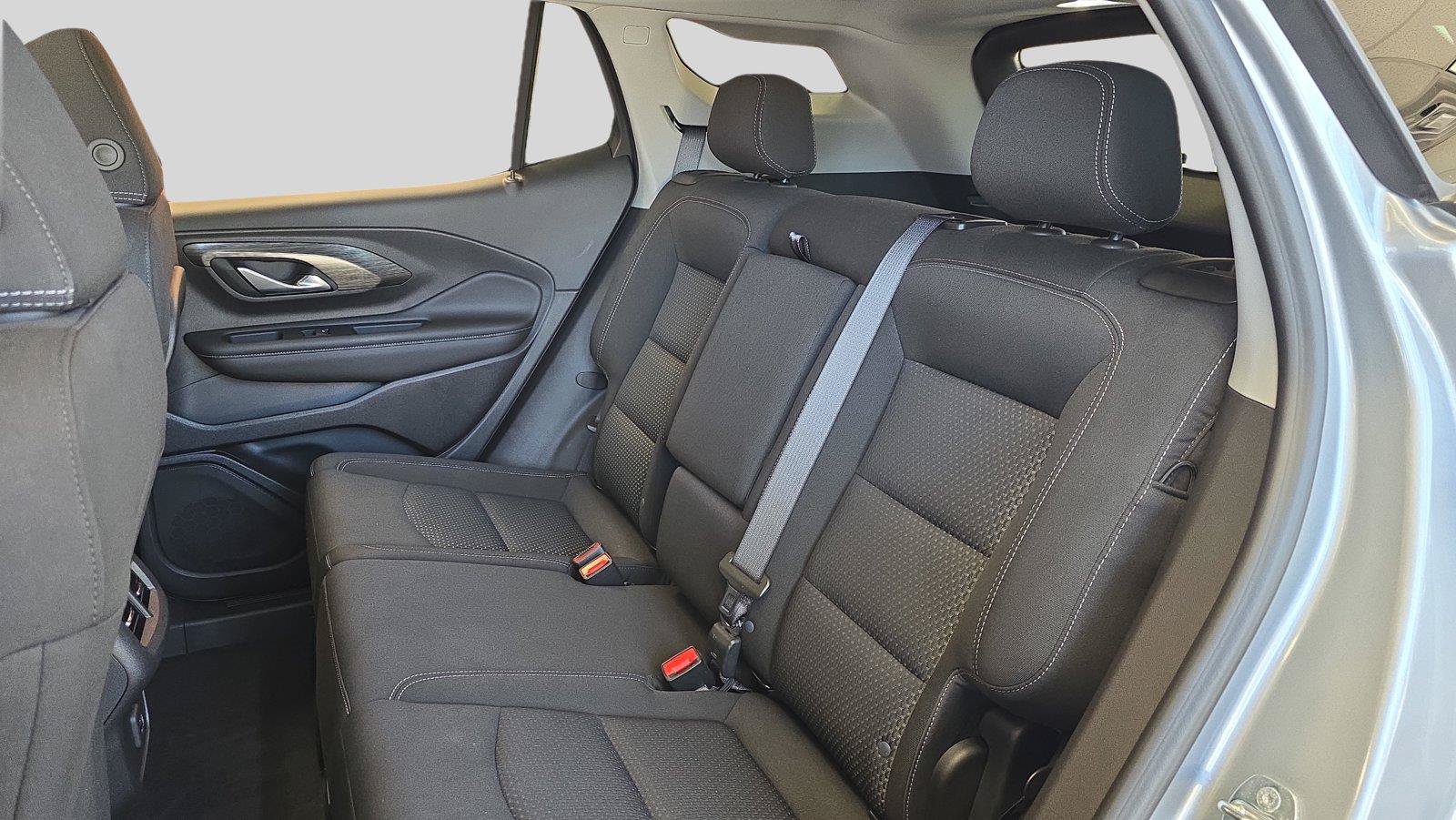 Used 2024 GMC Terrain SLE w/ Driver Convenience Package AWD/4WD image 18