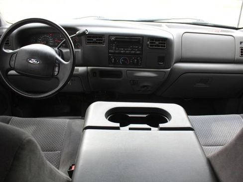 Used 2003 Ford F250 XLT image 17