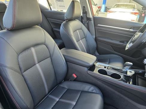 New 2025 Nissan Altima 2.5 SR image 19