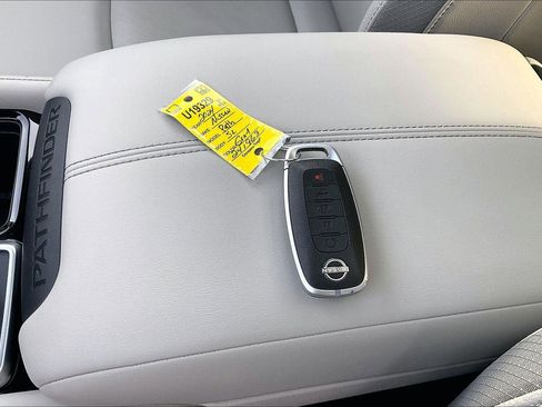 Certified 2024 Nissan Pathfinder SL w/ SL Premium Package image 12