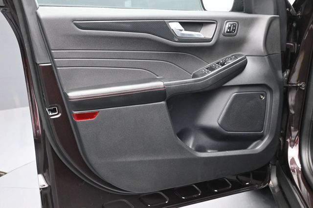 Certified 2023 Ford Escape ST-Line Elite w/ Premium Technology Package AWD/4WD image 22