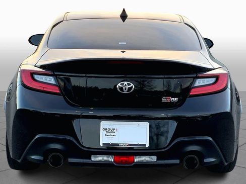 Used 2024 Toyota GR86 RWD image 6