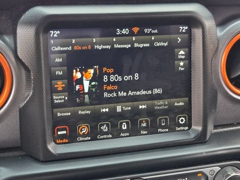 Used 2023 Jeep Gladiator Mojave w/ Cold Weather Group AWD/4WD image 27