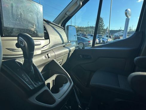 Used 2022 Ford Transit 350 XLT image 19