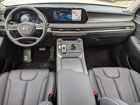 Used 2025 Hyundai Palisade Limited image 13