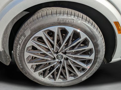 New 2026 Hyundai Palisade Calligraphy FWD image 13