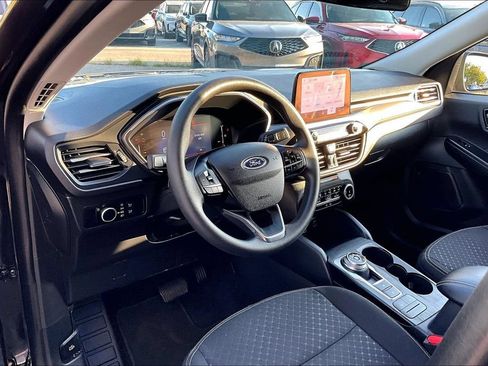 Used 2025 Ford Escape Active AWD/4WD image 15