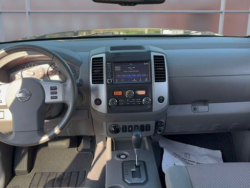Used 2020 Nissan Frontier SV AWD/4WD image 14