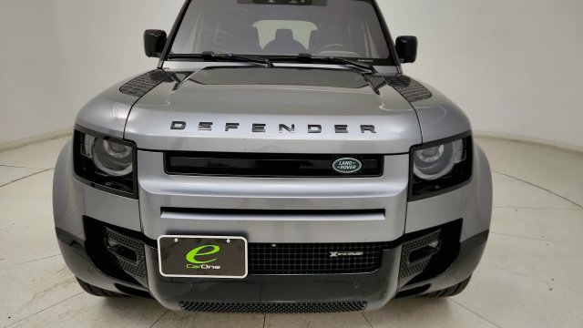 Used 2022 Land Rover Defender 110 X-Dynamic SE AWD/4WD image 24
